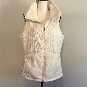Columbia Women's Ivory Quilted Insulated Vest